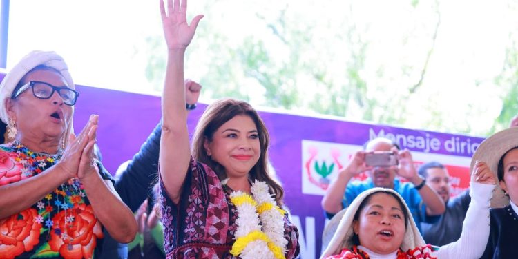 “Hay un empate técnico en los números y en la competencia actual desde hace varias semanas. Estos últimos días ha sido evidente el crecimiento que hemos tenido, no solo lo digo yo”, recalcó Brugada. FOTO: Campaña Clara Brugada