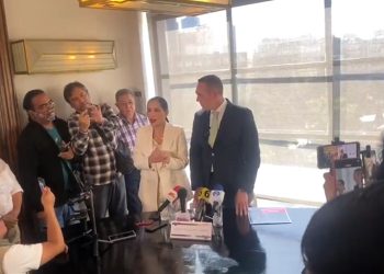 La alcaldesa en Cuauhtémoc Sandra Cuevas dijo que le puso “pausa” a su relación con la alianza “Va X la Ciudad de México”, conformada por el PRI, PAN y PRD, éste último que la postuló en 2021 para el cargo que hoy ostenta y hacia 2024 acordaron no darle candidatura alguna. FOTO: FOTO: Video X / Sandra Cuevas