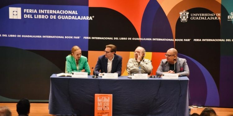 En el evento, el aspirante expuso su visión sobre la problemática que enfrenta la Ciudad de México en áreas clave como la seguridad, la crisis del agua, la movilidad, la salud, medio ambiente, entre otros. FOTO: Campaña Chertorivski