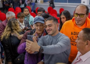 “Es necesario robustecer el marco jurídico para dar certidumbre y garantías para la seguridad de comerciantes y compradores, y dotar de protección a las madres de familia que desarrollan su actividad en el espacio público”, expresó García Harfuch, ex jefe de la policía capitalina. FOTO: Campaña Harfuch