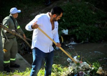 Continúa limpieza de barrancas en Álvaro Obregón