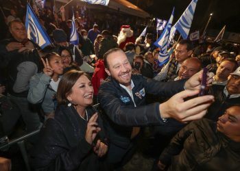 Santiago Taboada, precandidato a la Jefatura de Gobierno de la coalición Va por la Ciudad de México, en las giras que ha realizado en las últimas semanas por todas las Alcaldías ha reiterado su planteamiento sobre la necesidad de “pacificar” la capital del país, pues ha presentado cifras de lo elevado de los índices de violencia que se enfrentan.