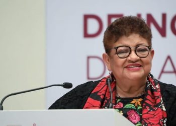 No parece haber duda de que el presidente López Obrador ya lo aceptó: Ernestina Godoy no va a ser ratificada por otros cuatro años al frente de la Fiscalía General de Justicia de la CDMX. Pero tampoco será ministra de la Suprema Corte de Justicia de la Nación. Eso sí, seguramente tendrá un alto cargo en el Gobierno de AMLO, incluso por qué no como consejera jurídica del Ejecutivo. FOTO: FGJCDMX