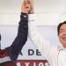 Los jefes de Morena continúan su andanada en contra del inminente candidato de la oposición a la Jefatura de Gobierno de la Ciudad de México, Santiago Taboada, con lo que de facto le están haciendo la campaña, y podría terminar derrotándolos. FOTO: X / Mario Delgado