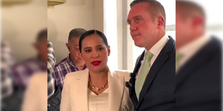 Los casos más representativos en la CDMX: Sandra Cuevas, alcaldesa de la Cuauhtémoc; Adrián Rubalcava, de Cuajimalpa; Víctor Hugo Lobo, ex coordinador del PRD en el Congreso CDMX y otro diputado perredista, Jorge Gaviño, o el ex panista Gonzalo Espina. FOTO: X / Sandra Cuevas – X / Adrián Rubalcava