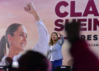 La aspirante a la Alcaldía Azcapotzalco y vocera de Morena en el Congreso de la Ciudad de México, Nancy Núñez, lanzó un llamado a los dirigentes, militantes y simpatizantes de su partido para que redoblen esfuerzos a fin de recuperar la Alcaldía, y "sacar al PAN y a su alcaldesa Margarita Saldaña, que ha hecho un pésimo gobierno". FOTO: FOTO: Morena CDMX