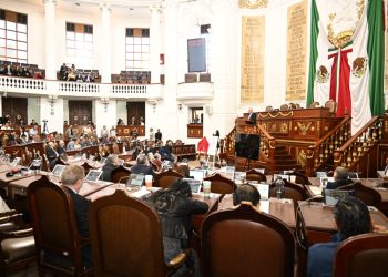 El Congreso local efectuará este miércoles en votación nominal el dictamen que propone la ratificación por cuatro años más de la titular de la Fiscalía General de Justicia de la Ciudad de México, Ernestina Godoy, para lo cual se requieren dos terceras partes de los votos de los legisladores presentes en la sesión. FOTO: Congreso CDMX