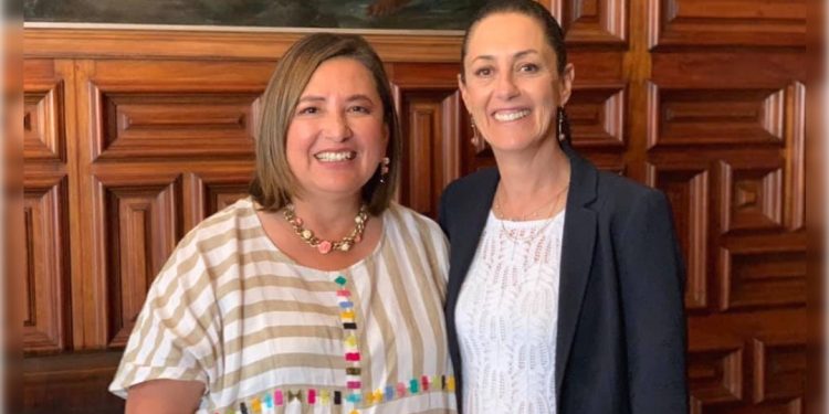 Aquí otra más de lo mal que andan los asesores de medios de comunicación y de discurso político de Claudia Sheinbaum, pues le preguntó a Xóchitl Gálvez su opinión sobre Genaro García Luna, y ella le reviró que mejor le preguntara a Omar García Harfuch. FOTO: Archivo GCDMX