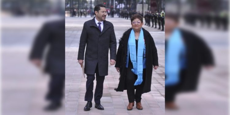 Cada vez son más evidentes, no saben ni cuidar las formas, no son capaces de tener esa elegancia política y ni siquiera simular que realizan un acto republicano. Nada de eso. Ayer, los de la “4T” le dieron la razón, en público, a la oposición. FOTO: Fiscalía CDMX