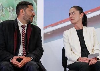 Durante el mandato de Sheinbaum y de Batres, el titular de la Secretaría de Desarrollo Urbano, Carlos Ulloa, autorizó 975 “Manifestaciones de Construcción”, que incluye el visto bueno de “factibilidad” del Sistema de Aguas de la Ciudad de México, también bajo el mando del Gobierno capitalino.