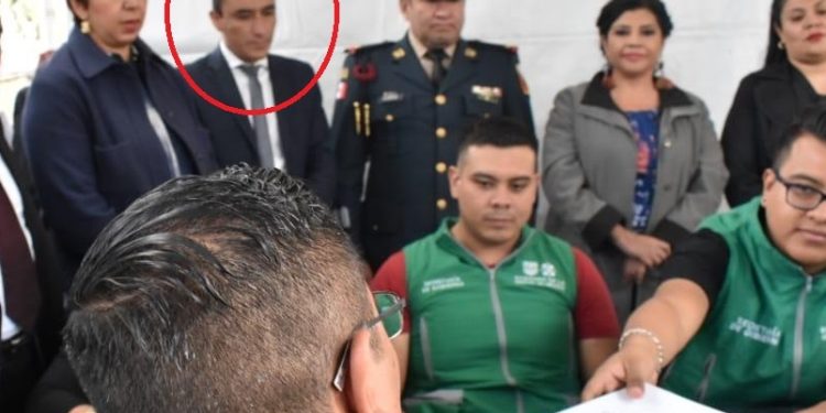 La paradoja es que al propio Álvarez Melo, hoy militante de Morena, nunca entregó su arma de fuego, esa con la que el martes amenazó a dos funcionarias del INE que acudieron a notificarle sobre propaganda ilegal. Ahora a ver si el fiscal cuñado actúa contra el morenista. Aquí lo dudamos.