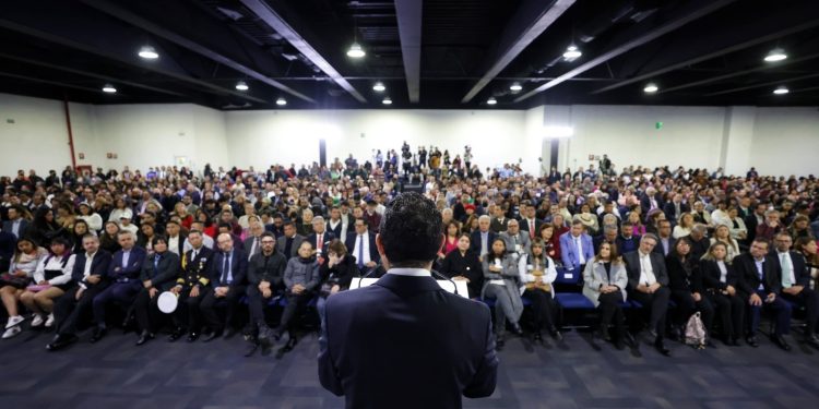 En su informe de 200 días de gobierno, el mandatario capitalino, Martí Batres, resaltó que cumplió con los 25 compromisos que presentó en octubre pasado y anunció otros 13 que promete llevar a cabo en los próximos 100 días. Foto: GCDMX