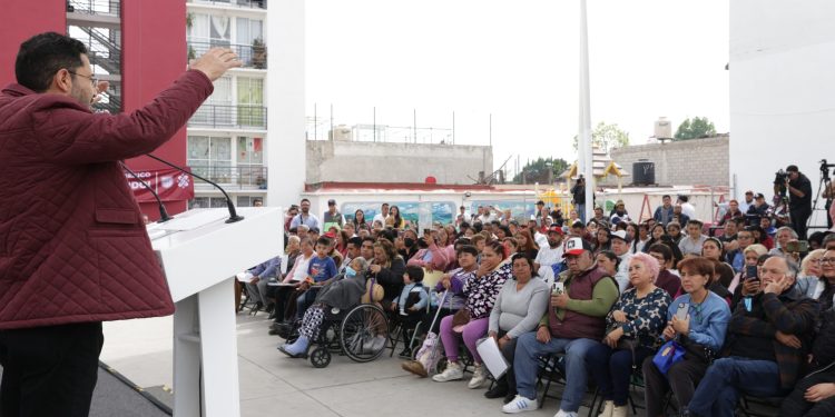 Debido a la controversia por las supuestas afirmaciones de que el director del Centro Universitario Cúspide de México, Fernando Horacio Cordero había sido su chofer, el jefe de Gobierno, Martí Batres, aclaró tales señalamientos. Foto: GCDMX
