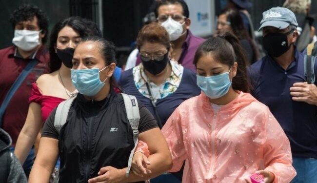 Cuando parecía que la fuerza del covid-19 había disminuido, el 11 de diciembre de 2023 se detectó en la Ciudad de México el primer caso en el país de su nueva variante: JN-1, conocida como pirola.  Las opiniones se dividen sobre la magnitud de su riesgo: algunos no la consideran de gravedad; otros, que sí es de cuidado. Foto: Especial