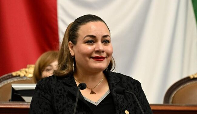 Elizabeth Mateos propuso mejorar el manejo de medicamentos caducados