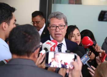 Senadores y diputados buscan analizar iniciativas del Ejecutivo Federal en conferencia: Ricardo Monreal