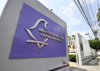 En el primer debate, que tendrá lugar el domingo 17 de marzo, a partir de las 20:00 horas y que moderarán Blanca Becerril y Víctor Hugo Michel, los temas a debatir serán: 1) Crecimiento, desarrollo económico y finanzas públicas y 2) Desarrollo Humano, Estado de Bienestar y Política Social. Foto: IECM