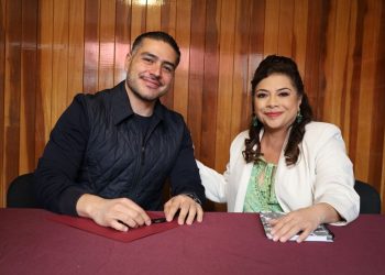 La información que nutrió los señalamientos más duros de Santiago Taboada en contra de Clara Brugada el domingo pasado en el debate por la Jefatura de Gobierno de la CDMX provino del fuego amigo, de la interna de Morena en contra del policía Omar García Harfuch. FOTO: Morena CDMX