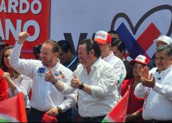 Mientras el candidato a la Alcaldía de La Magdalena, Luis Gerardo ‘El Güero’ Quijano advirtió que no va a permitir que se sustraigan el agua del Río Magdalena ante la escasez en la CDMX, como lo ofreció Clara Brugada hace unos días. FOTO: Especial