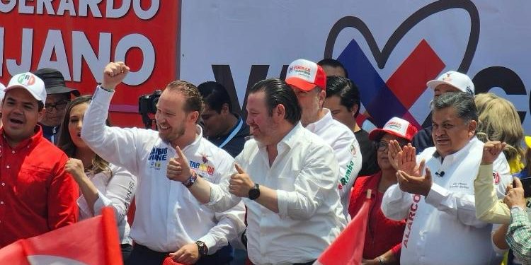 Mientras el candidato a la Alcaldía de La Magdalena, Luis Gerardo ‘El Güero’ Quijano advirtió que no va a permitir que se sustraigan el agua del Río Magdalena ante la escasez en la CDMX, como lo ofreció Clara Brugada hace unos días. FOTO: Especial