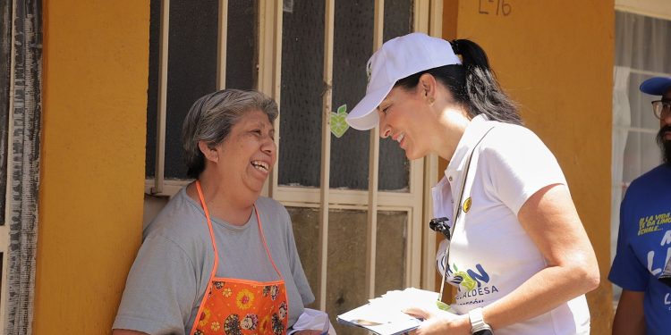 Lía Limón, candidata de la alianza PAN, PRI y PRD para reelegirse en la alcaldía Álvaro Obregón, dijo que su gobierno se enfocará en resolver las necesidades y proveer de sus derechos a las mujeres y los niños. La abanderada por la coalición “Va x la CDMX”, se comprometió a incrementar la protección y apoyo a las mujeres, a través de la implementación de más puntos violeta. FOTO: Especial