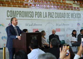 Es absolutamente falso que exista alguna orden de aprehensión en contra del candidato de la coalición Va X la Ciudad de México a la Jefatura de Gobierno, Santiago Taboada Cortina. FOTO: Especial / Encuesta El Financiero