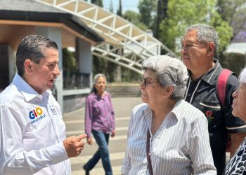 Giovani Gutiérrez, candidato a la Alcaldía Coyoacán de la alianza Va X la Ciudad de México, camina las calles de la demarcación con una convicción: “Para el servicio público debe haber vocación y lo hemos demostrado en este periodo de gobierno”, dice en referencia a sus dos y medio primeros años de gestión. FOTO: Especial