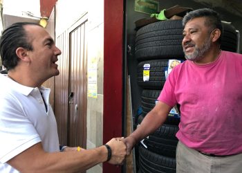 Tras darse a conocer un desplegado por el jefe de Gobierno, Martí Batres, presumiendo la adhesión de Carlos Gómez Hernández, alcalde de Cuajimalpa como parte de la “transformación”, el candidato de la “Alianza Va por la CDMX” para gobernar la demarcación, Carlos Orvañanos, exhortó al mandatario a no inmiscuirse ni intentar alterar el proceso electoral de la alcaldía. FOTOS: Especial