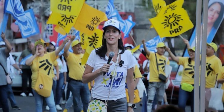Lía Limón, candidata por la alcaldía de Álvaro Obregón, recorrió las colonias Estado de Hidalgo, Ampliación Estado de Hidalgo, El Capulín Ampliación, Las Palmas y Belén de las Flores para escuchar las preocupaciones de la ciudadanía, así como proponer soluciones efectivas para seguir haciendo de Álvaro Obregón un mejor lugar para vivir. FOTOS: Especial