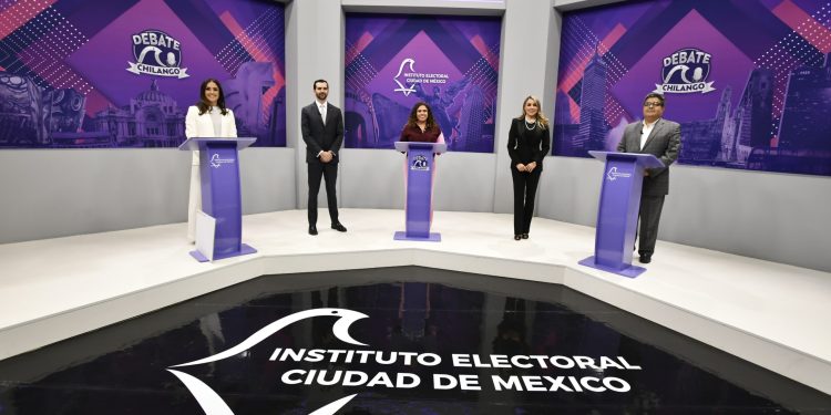 En el primer debate de candidatos a la Alcaldía Cuauhtémoc organizado por el instituto Electoral de la Ciudad de México (IECM), la candidata Alessandra Rojo de la Vega dijo que una de sus principales propuestas es brindar seguridad a la ciudadanía. FOTO: IECM