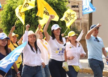 Lía Limón se comprometió a continuar trabajando por el empoderamiento y la seguridad de las mujeres de Álvaro Obregón, así lo señaló al continuar con su recorrido por las colonias La Palmita y Paraíso.