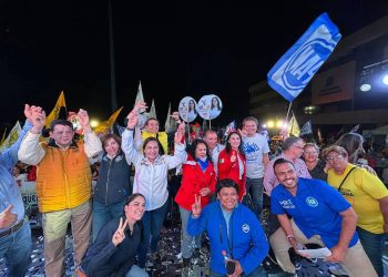 Si queremos seguir conservando nuestra alcaldía, que no siga siendo privatizada en sus espacios públicos y abandonada como lo hizo por tres años Morena, debemos acudir el próximo 2 de junio a las urnas y expresar nuestra voluntad, señaló la candidata a la reelección por Azcapotzalco, Margarita Saldaña Hernández. FOTO: Especial