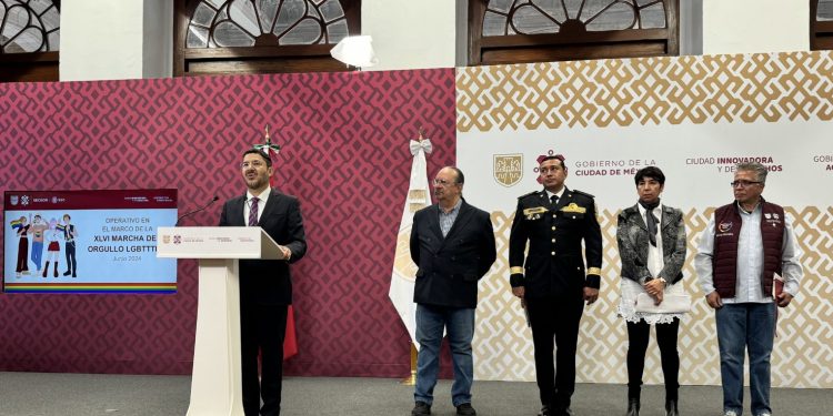 A fin de garantizar la seguridad a los asistentes a la 46 edición de la Marcha del Orgullo LGBTTTIQ+ este viernes el Jefe de Gobierno de la Ciudad de México, Martí Batres Guadarrama ofreció detalles al respecto.