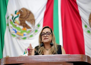 De acuerdo con datos de la Organización Mundial de la Salud, el tabaco mata a más de 8 millones de personas al año. Más de 1.3 millones de esas muertes corresponden a personas no fumadoras expuestas al humo ajeno. De ellas, 65 mil son niñas y niños. FOTO: