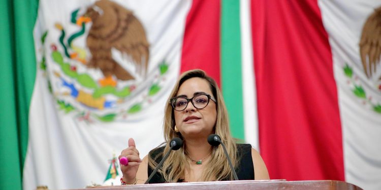 De acuerdo con datos de la Organización Mundial de la Salud, el tabaco mata a más de 8 millones de personas al año. Más de 1.3 millones de esas muertes corresponden a personas no fumadoras expuestas al humo ajeno. De ellas, 65 mil son niñas y niños. FOTO: