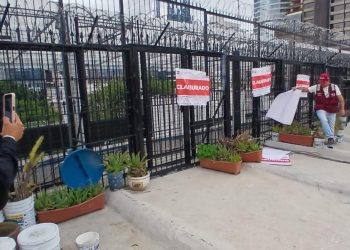 Clausura la Cuauhtémoc obra irregular en azotea de Río de la Plata 21