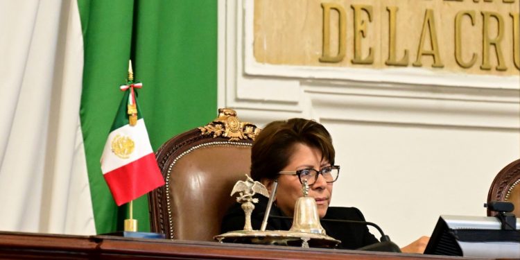 La Comisión Permanente del Congreso de la Ciudad de México fue informada del acuerdo de la Comisión de Igualdad de Género por el que se emite la convocatoria pública para el Parlamento de Mujeres 2025. FOTO: Especial