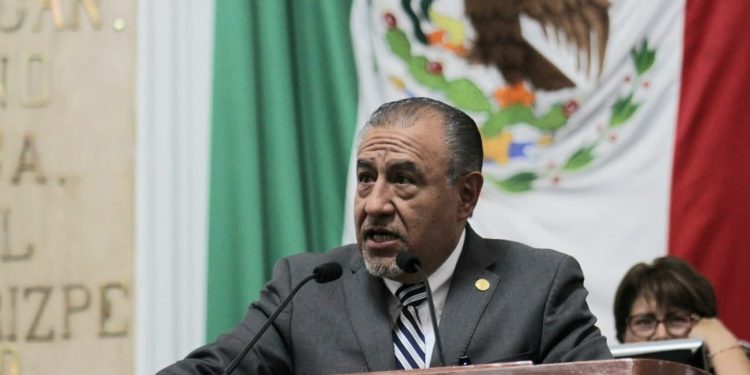 La Comisión de Hacienda del Congreso capitalino, presidida por el diputado Pablo Trejo Pérez (PRD), presentó la investigación “Huella Hídrica en la Ciudad de México: Marco Normativo y Mejores Prácticas Internacionales”.