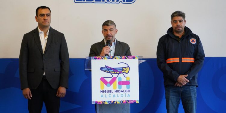 Advirtió que algunos magistrados de forma sospechosa reactivan las obras, a pesar de que se trata de inmuebles con documentos falsos o caducos, que destruyen el medio ambiente, que no cuentan con uso de suelo o con registro de manifestación de construcción, además de que dañan el patrimonio de los vecinos.