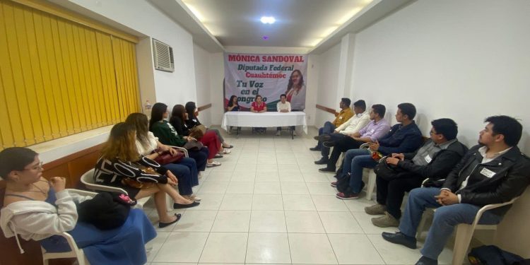 “El despojo del Comité delegacional del PRD en la Alcaldía Cuauhtémoc del cual fuimos víctimas el pasado 09 de abril del 2025, hoy tiene nombre y apellido: Mónica Sandoval, diputada federal priista”, denunció la dirigente perredista. FOTOS: Especial