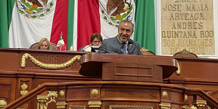 En un movimiento estratégico hacia la sostenibilidad y la seguridad hídrica, el Congreso de la Ciudad de México, a través de la Comisión de Hacienda, presidida por el diputado Pablo Trejo Pérez, anunció la integración de la Huella Hídrica en la agenda normativa y presupuestal de la capital. FOTO: Especial