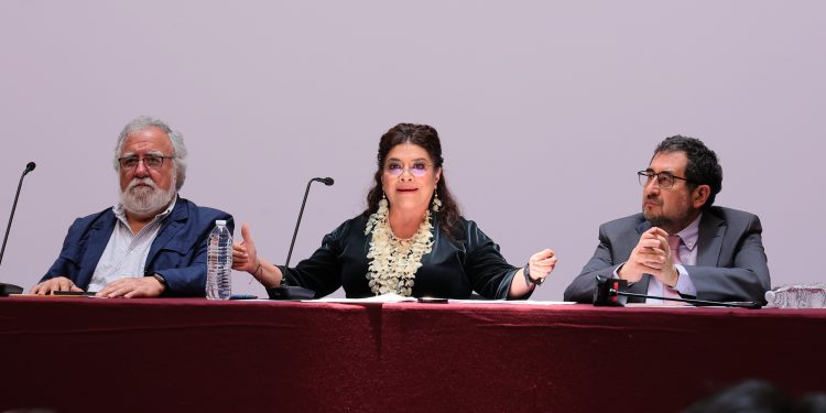 La jefa de gobierno Clara Brugada anunció que el próximo viernes comenzarán los foros para elaborar todo el contenido de políticas públicas para frenar la gentrificación en la Ciudad de México. como parte del Bando 1 que expidió la semana anterior, el cual “no es el punto final, sino el parteaguas” de la estrategia global contra este fenómeno social. FOTO: Especial