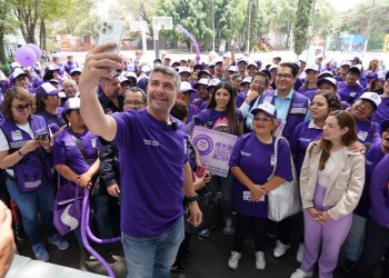 Mauricio Tabe, alcalde de Miguel Hidalgo encabezó el arranque de los “Viernes Violeta”, un programa con el que fortalecerá las acciones para prevenir y erradicar la violencia de género, brindando apoyo psicológico y jurídico, talleres y canalización a todas las colonias.