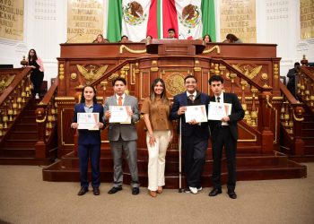 Con la aprobación de dos acuerdos y ocho dictámenes, concluyó el Primer Parlamento de las Personas Jóvenes del Congreso de la Ciudad de México III Legislatura, el cual contó con la participación de 66 diputadas y diputados juveniles y 20 suplentes. FOTO: Especial