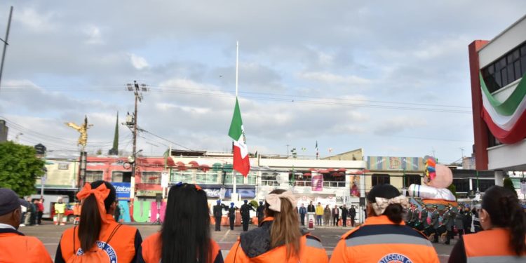 Con la hipótesis de sismo de 8.1, con epicentro en el Estado de Michoacán, se realizó el Segundo Simulacro Nacional, donde personal del Gobierno de México, de la Ciudad, así como de la Alcaldía de Tláhuac, participaron y aplicaron los protocolos de seguridad.