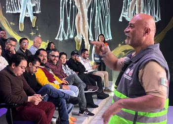 El día de hoy se llevó a cabo la primera capacitación a la estructura de la alcaldía con el “Sistema de Comando de Incidentes (SCI)” impartido por José Vázquez de la Secretaría de Gestión Integral de Riesgos y Protección Civil la Ciudad de México. FOTOS: Especial