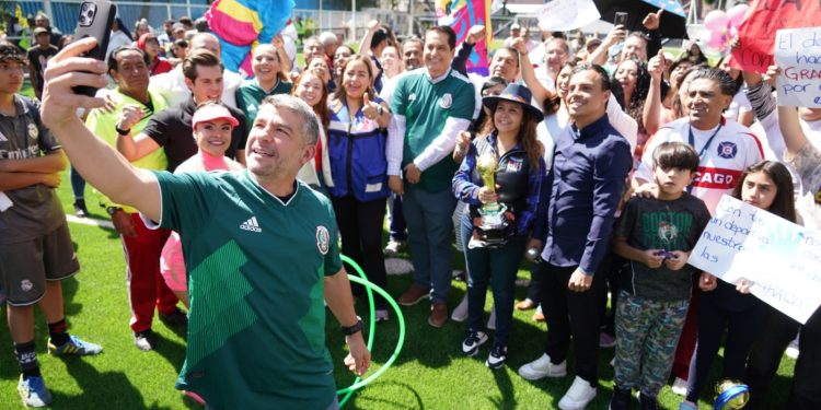 Se reemplazó pasto sintético, malla ciclónica, pintura e iluminación. FOTO: Especial