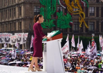 Pareciera una expresión lógica el afirmar que el gobernante, en este caso la presidente, debe gobernar y la oposición debe criticar las acciones de gobierno que considere que no están bien ejecutadas o que se encaminan por un rumbo diferente a lo que se había prometido. FOTO: Especial