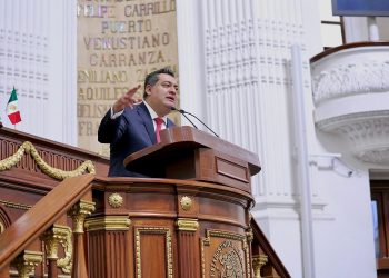 Garrido pide facultar a Notarios en remates inmobiliarios