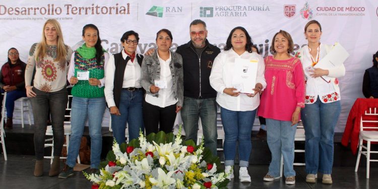 Caravana para Mujeres en la Propiedad Social,